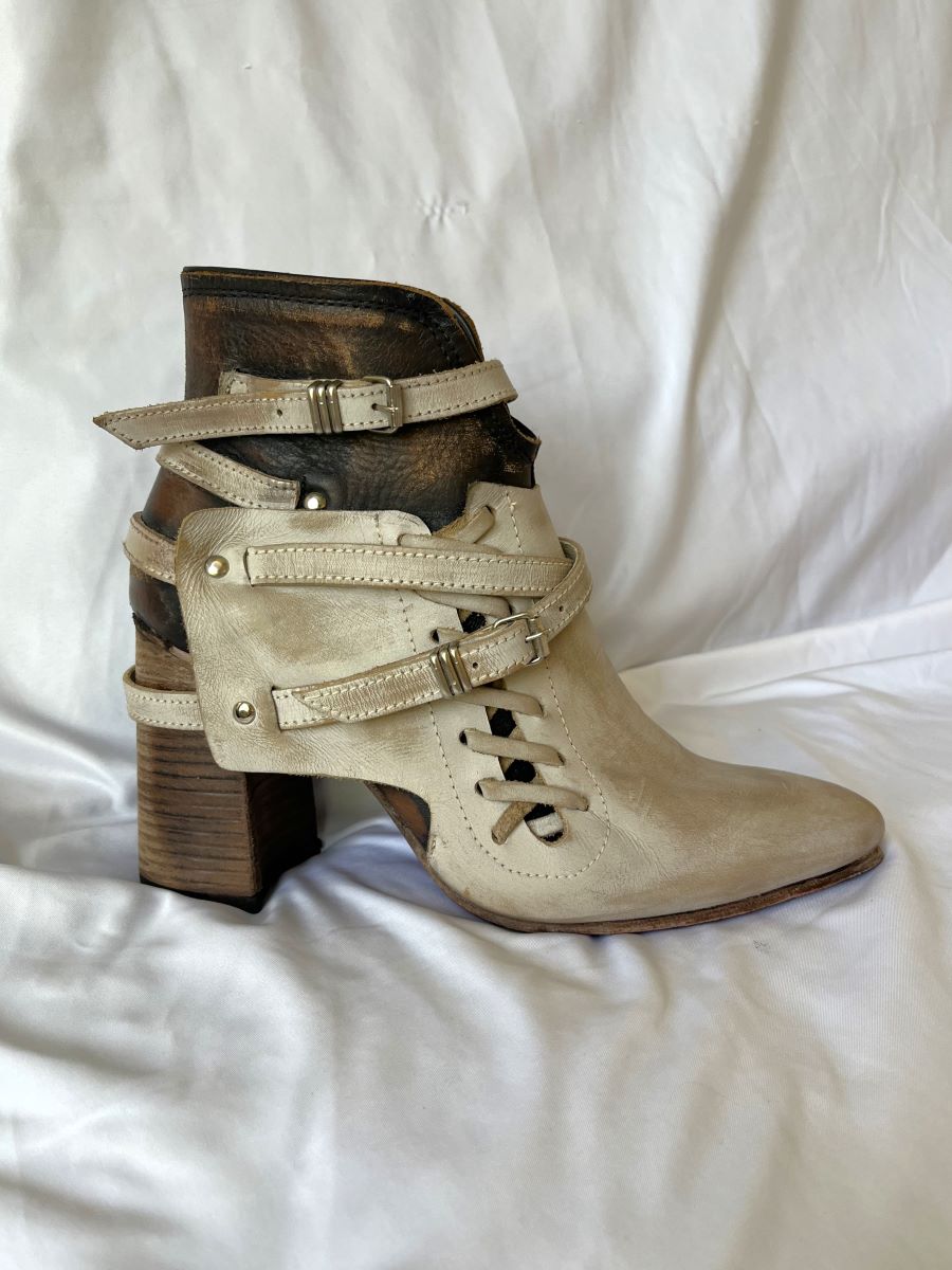 Freebird Jerome Size 9 Beige Ankle Bootie