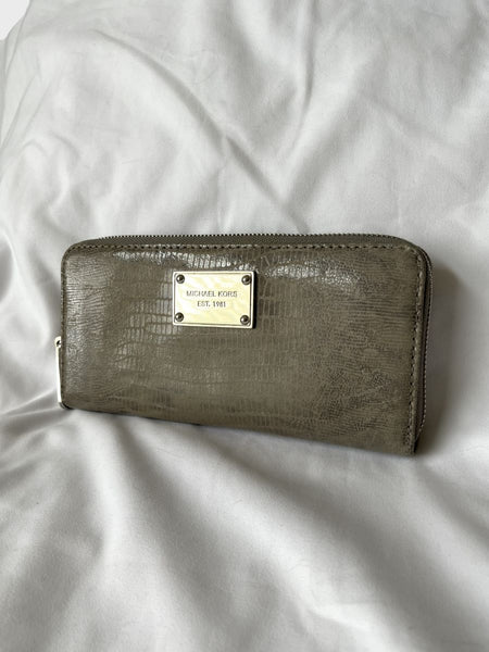 Michael Kors Gray Snakeskin Jet Set Leather Wallet