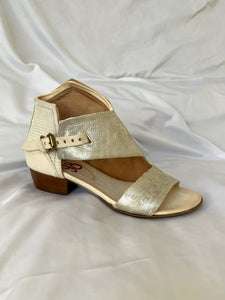 a.s.98 Lucus Size 7.5 Cream Metallic Sandals