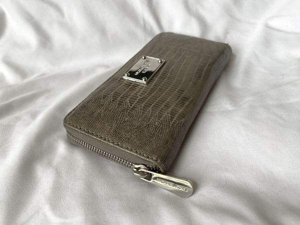 Michael Kors Gray Snakeskin Jet Set Leather Wallet