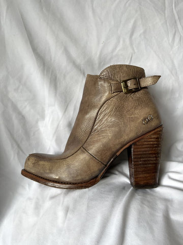 Bed Stu Size 8.5 Isla Taupe Leather Booties