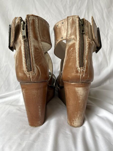 Freebird Size 9 Terra Brown Wedge Sandals