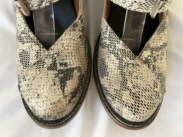 Freebird Felicity Size 6 Black and White Snakeskin Leather