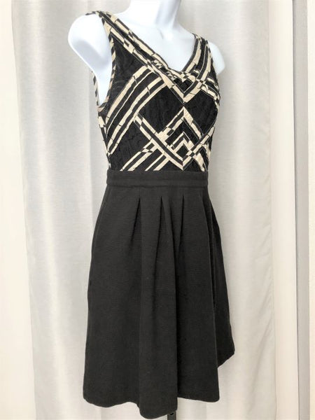 Anthro 9-H15 Size 2 Black and White Dress