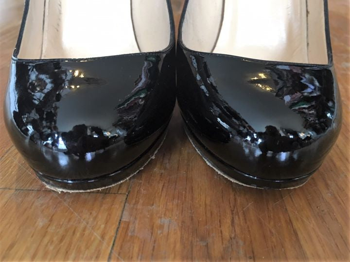 Christian Louboutin Authentic Size 7 - 7.5 Neofilo Black