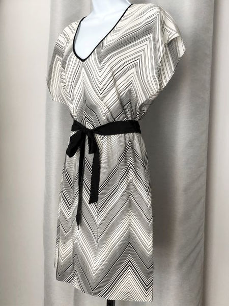 Trina Turk SMALL white Zig Zag Silk Dress