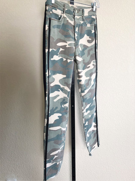 MOTHER Size 4 High Waisted Looker Camo Jeans