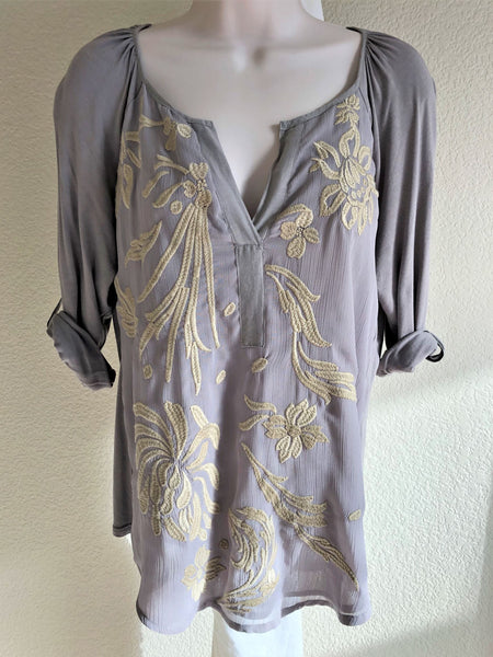 Tiny Anthropologie MEDIUM Gray Top