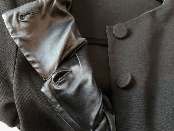 Armani Collezioni Size 10 Black Ruffle Blazer