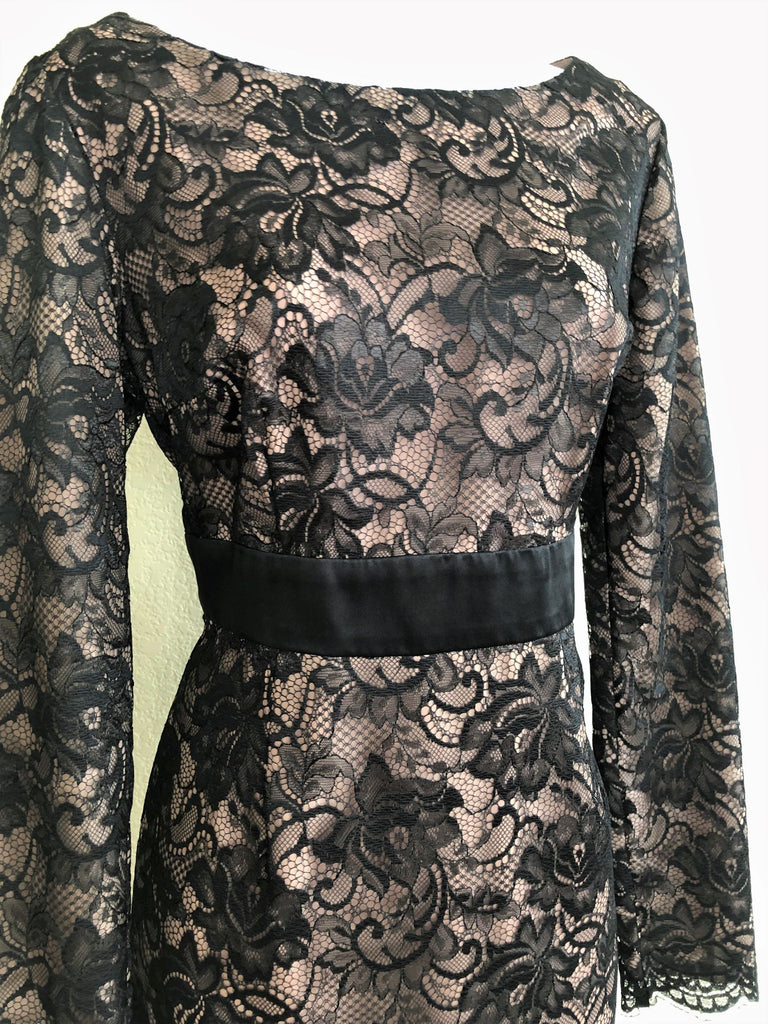 Trina Turk Size 8 Nude Dress with Black Lace Overlay FABULUX Trina Turk Size 8 Nude Dress with Black Lace Overlay FABULUX