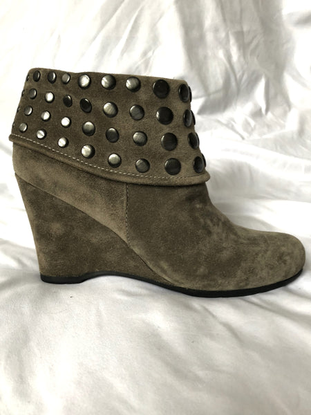 Bussola for Anthropologie Size 8.5 Enna Taupe Studded Bootie