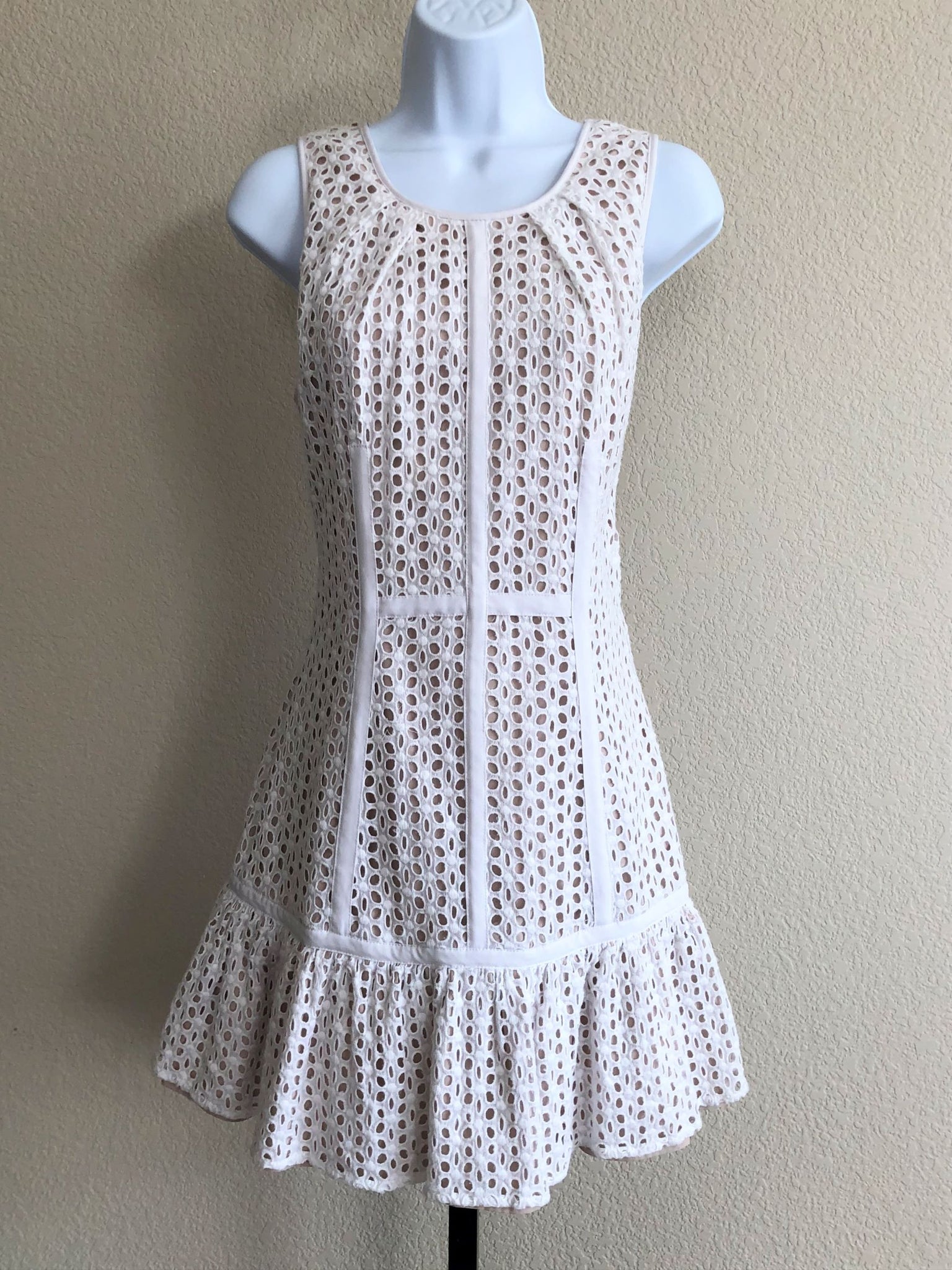 Pins & Needles Anthropologie LARGE White Lace Dress FABULUX Pins & Needles Anthropologie LARGE White Lace Dress FABULUX