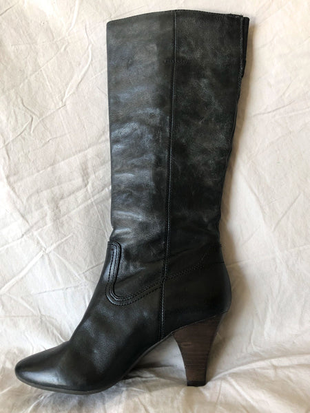 Frye Size 5.5 Dannika Campus Black Boots