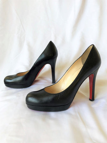 Christian Louboutin Authentic Size 7 Black Leather Simple Pumps