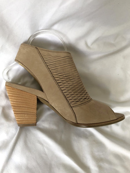 Paul Green Size 8 Cayanne Peep Toe Bootie