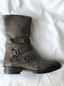 Vera Wang Lavender Size 6 Kippy Gray Brown Boots