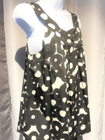 Theory LARGE Black and White Circles Top