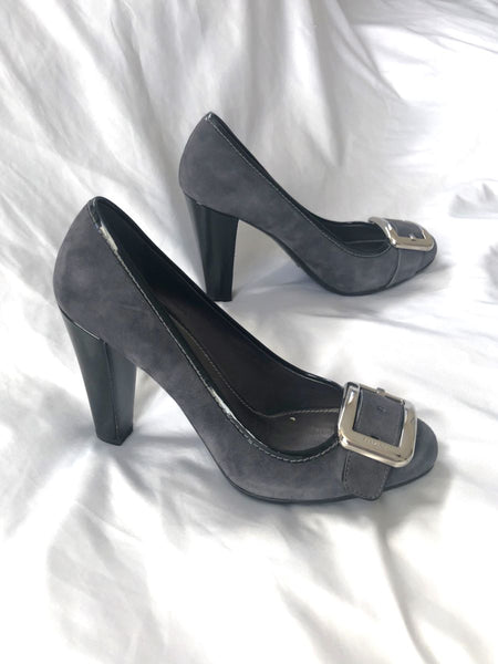 Car Shoe by Prada Size 7 Gray Suede Pumps