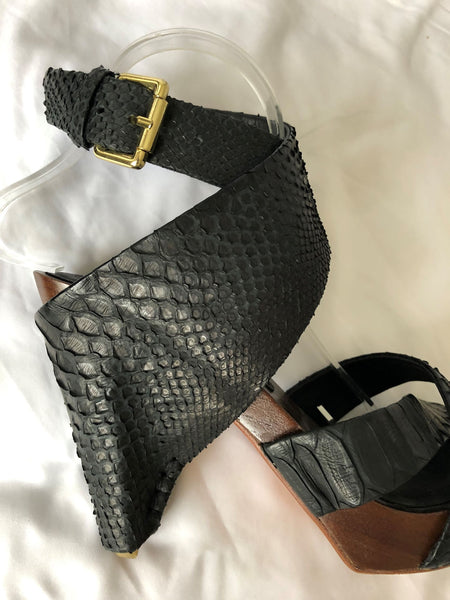 The Tui Collection Size 8.5 Black Snakeskin Platform Sandals