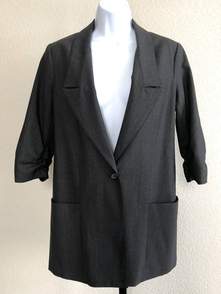 Elizabeth and James Size 8 Gray Ruched Sleeve Relaxed Blazer