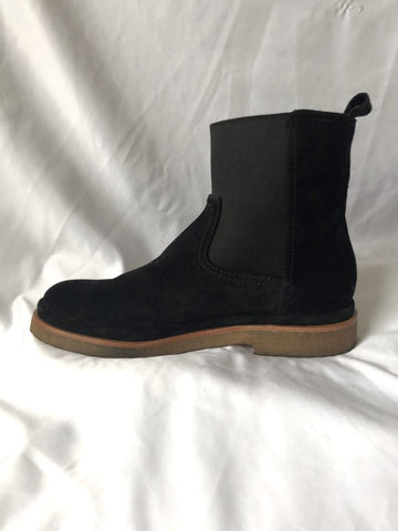 VINCE Size 6 Chelsea Black Suede Booties