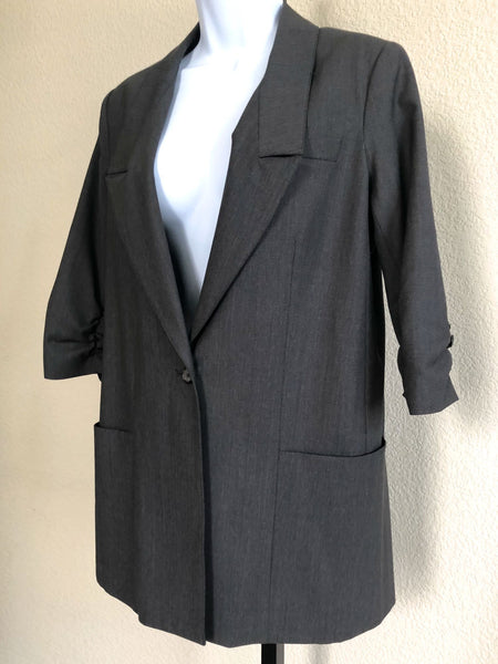 Elizabeth and James Size 8 Gray Ruched Sleeve Relaxed Blazer