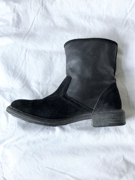 Sundance Size 7 Black Suede Boots - CLEARANCE