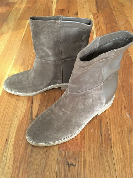 VINCE Size 5 Tan Leather and Suede Booties