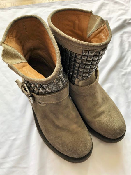 Ash titan boots shop