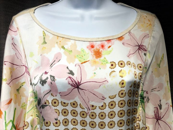 Tiny Anthropologie SMALL Silky Floral Top