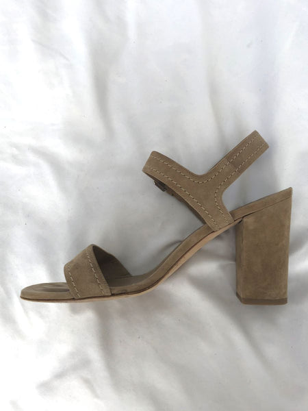 Loro Piana Size 10 Tan Suede Sandals