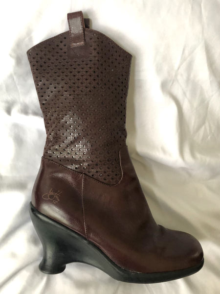 John Fluevog Size 7 Friends Rona Brown Boots