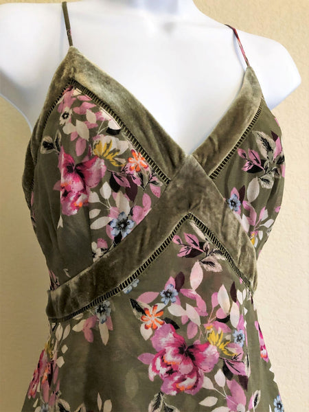 WHBM NEW Size 10 Green Floral Dress