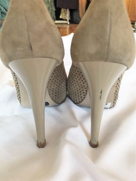 Bruno Magli Size 6.5 Gray Beige Peep Toe Pumps