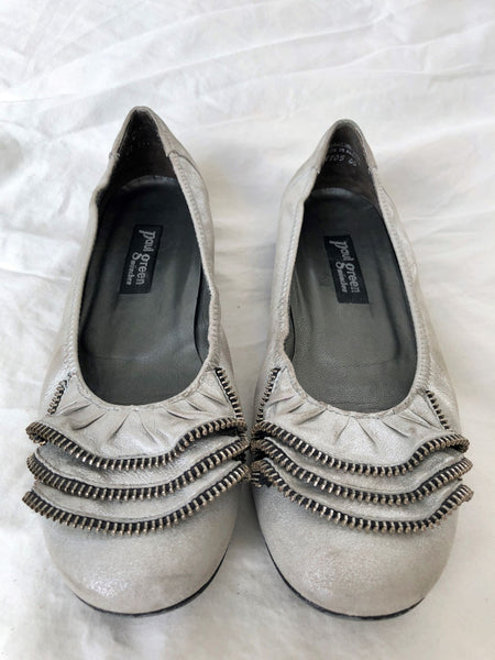 Paul Green Size 7.5 Epic Silver Zipper Flats - CLEARANCE