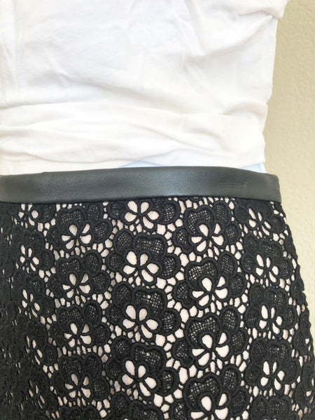 Diane von Furstenberg Size 0 Black Lace Skirt
