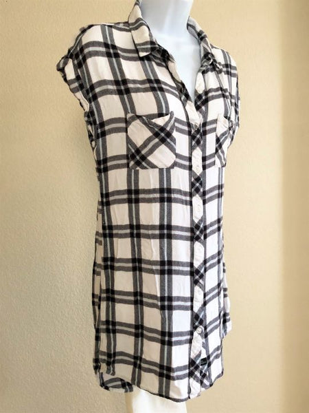Rails Size Medium White and Navy Plaid Dress - CLEARANCE