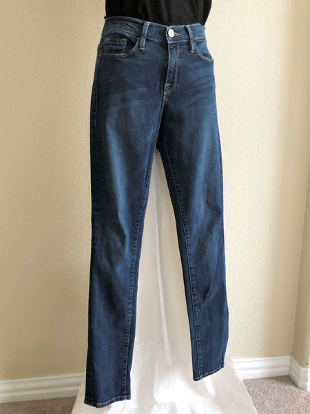 FRAME Size 8 Le Skinny Blue Jeans