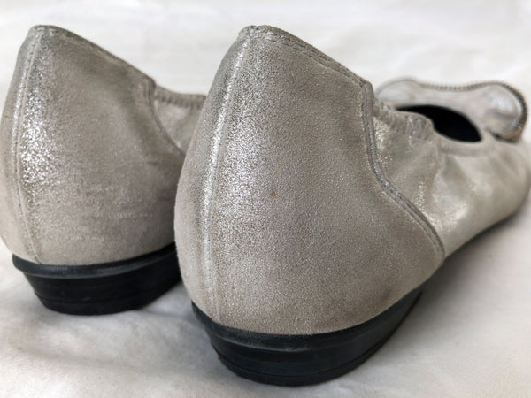 Paul Green Size 7.5 Epic Silver Zipper Flats