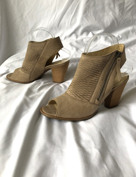 Paul Green Size 8 Cayanne Peep Toe Bootie