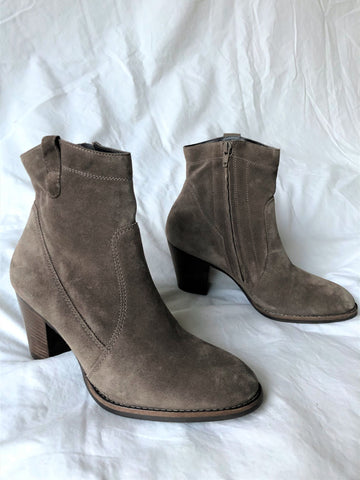 Paul Green Size 8 Reese Brown Suede Boots - NWOT