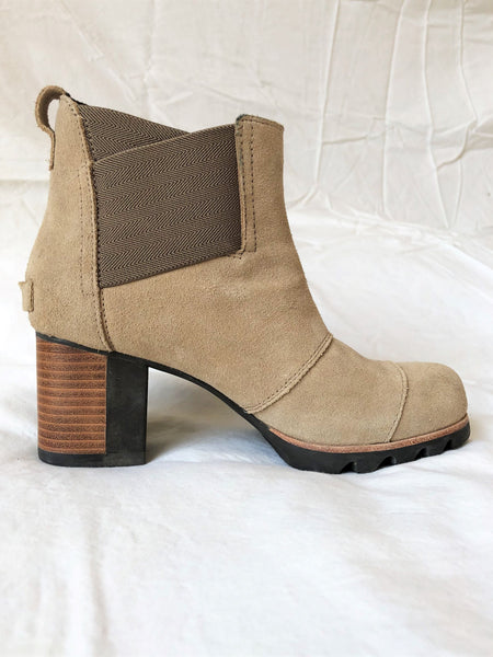 Sorel Size 7 Beige Suede Bootie