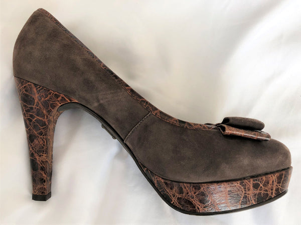 Schuler & Sons Size 8.5 Brown Suede Pumps