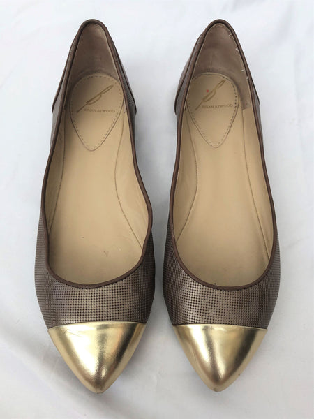 Brian Atwood Size 7 Gold Toe Flats