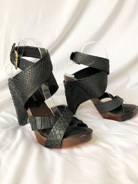 The Tui Collection Size 8.5 Black Snakeskin Platform Sandals