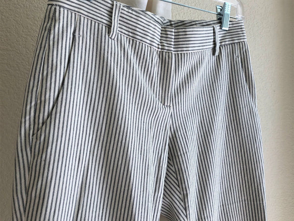 Theory Yanette Crop Pants Size 2 White Pinstripe