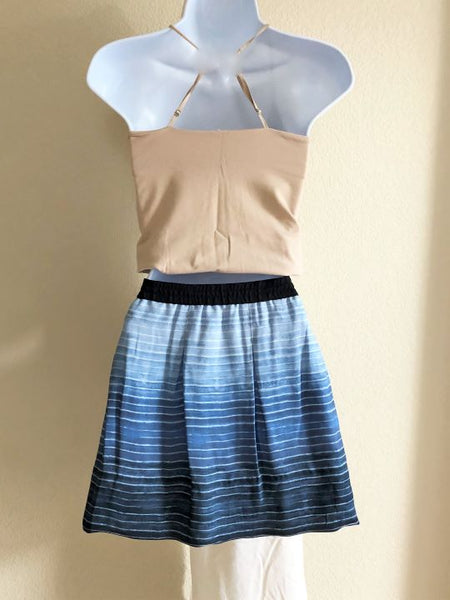 VINCE Size Medium Blue Silk Striped Mini Skirt