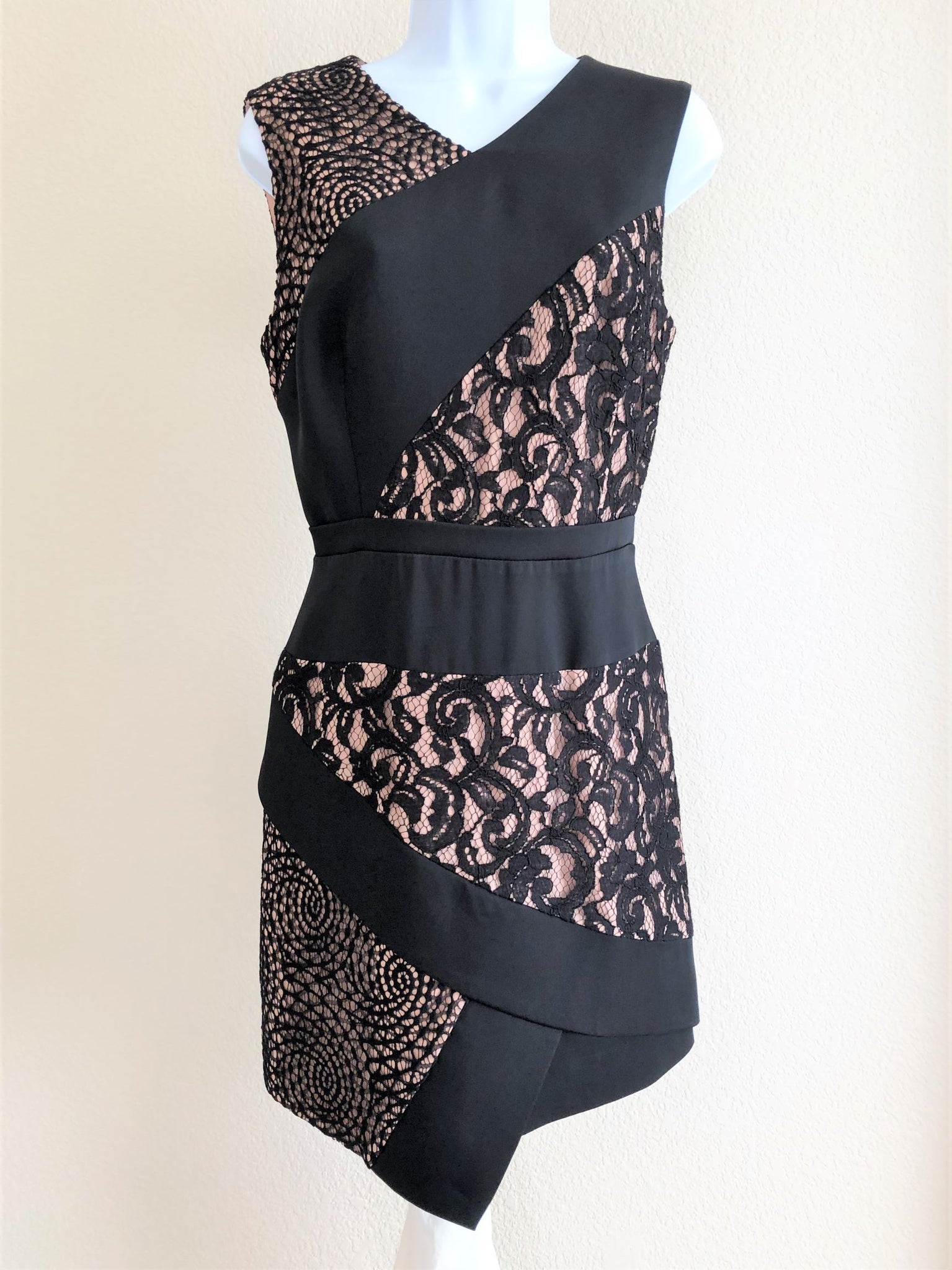BCBGMaxazria Size 10 Dalia Black and Nude Lace Dress FABULUX BCBGMaxazria Size 10 Dalia Black and Nude Lace Dress FABULUX