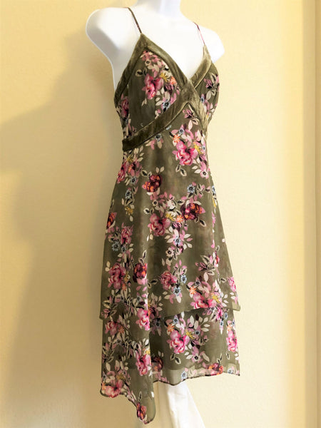 WHBM NEW Size 10 Green Floral Dress