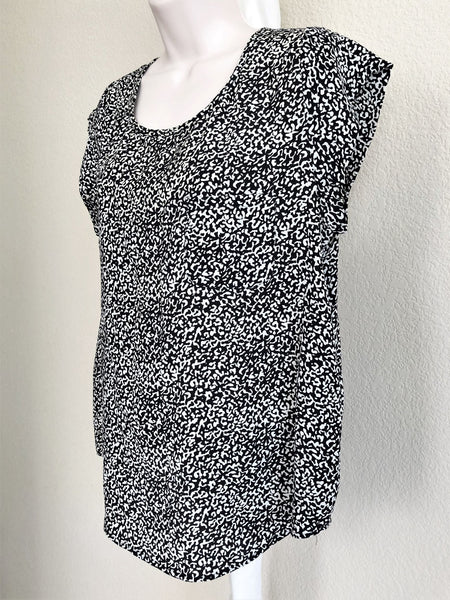 Joie Size Medium Black and White Silk Print Top